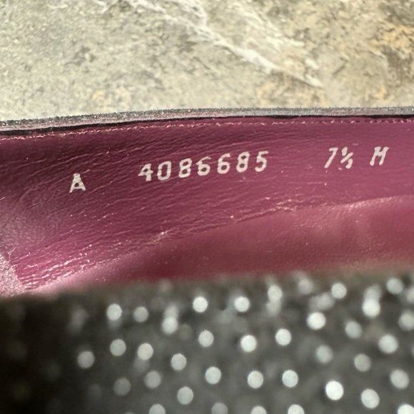 STUART WEITZMAN Heels Womens Size 7.5 The Tube Black Goose Bump Leather (Spain) - Picture 7 of 11